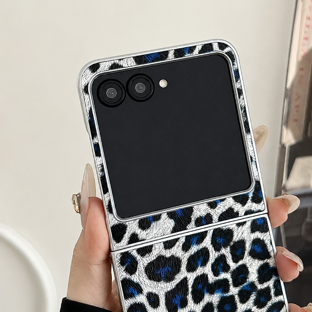حافظة هاتف قابلة للطي بطبعة جل - مراجعة Phone Accessories Useful وسعره